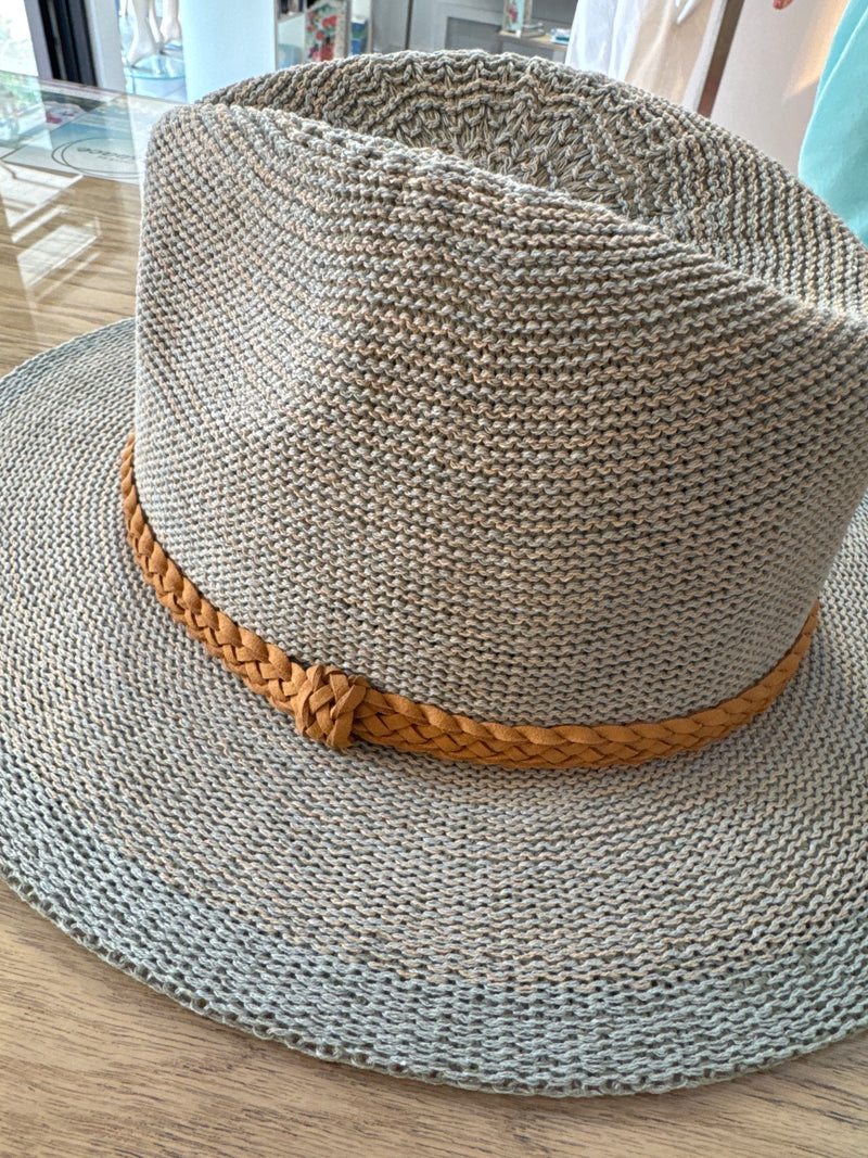 Chapeau