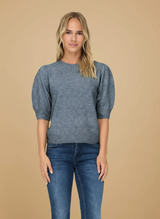 Gilet - fond beige chaud