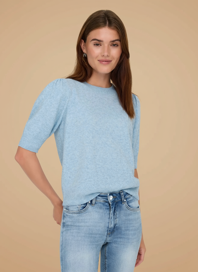 Gilet - fond beige chaud