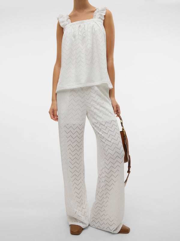 Pantalons blancs ajourés