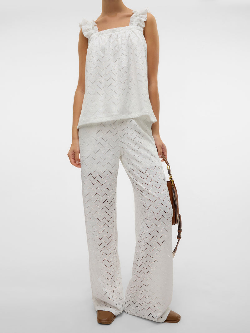 Pantalons blancs ajourés